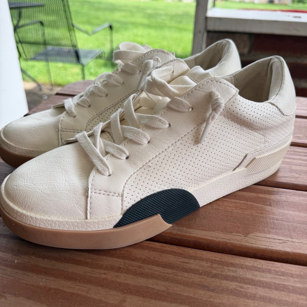 DV Dolce Vita Harryson Cream Perforated Fashion Sneakers Womens 8.5‎ Low Top Gum